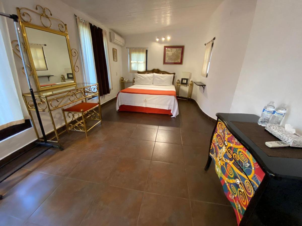 Hotel La Joyita Cuernavaca (Adults Only) Esterno foto